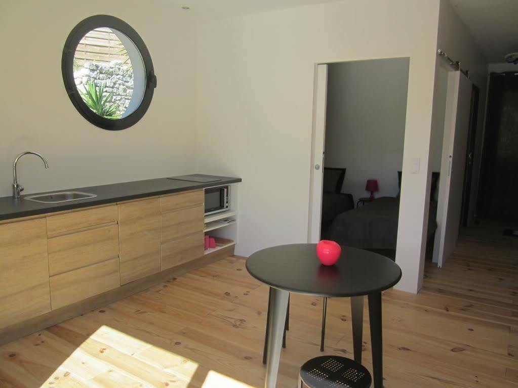 By Cassis Chambre Privee Dans Maison Familiale Exterior photo